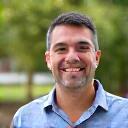 Luis Gómez, Residente